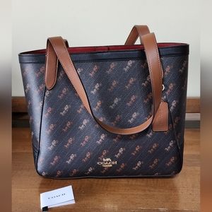 Coach tote 27